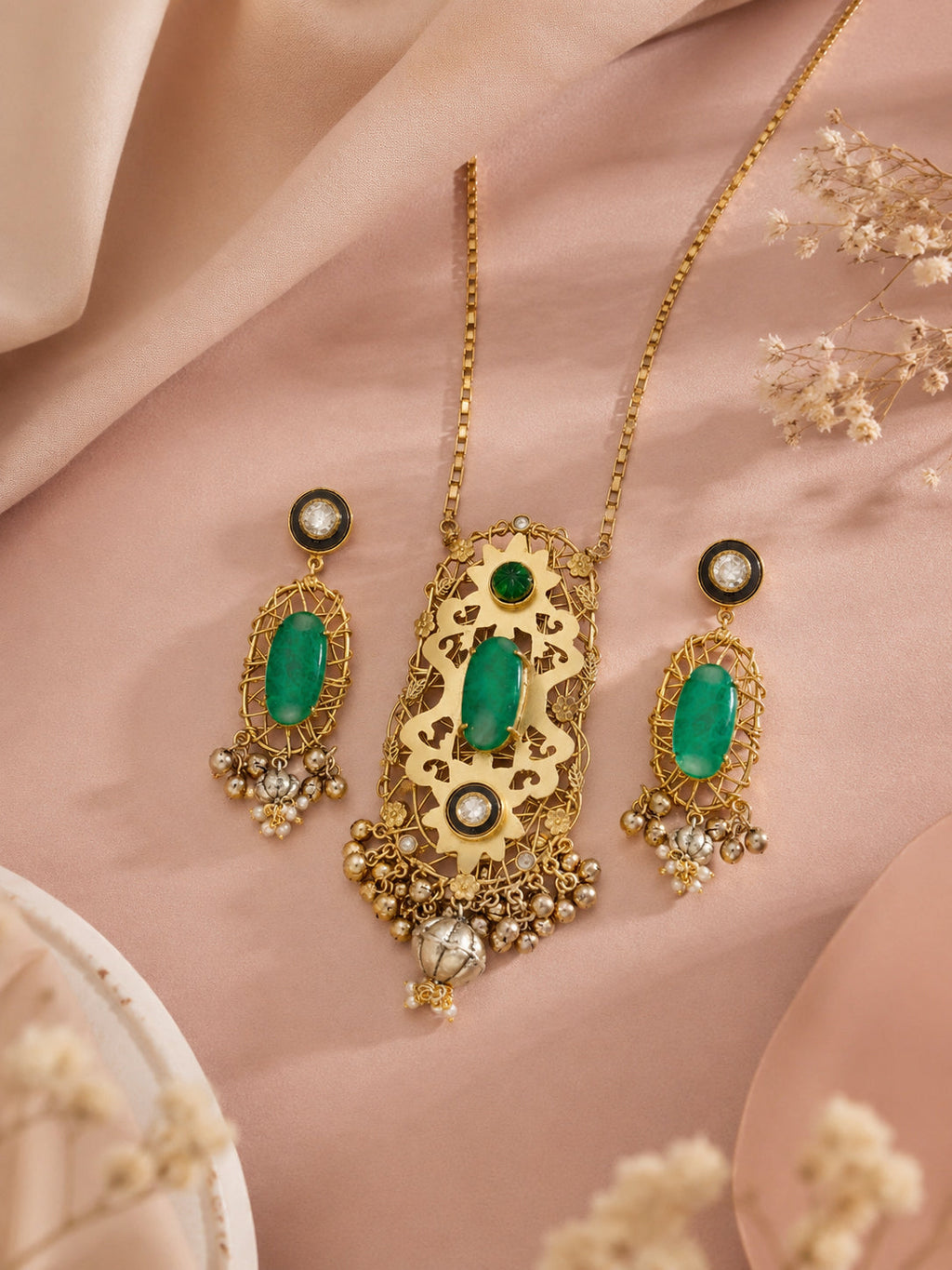 Aanura Pink Stone Antique Pendant Necklace Set