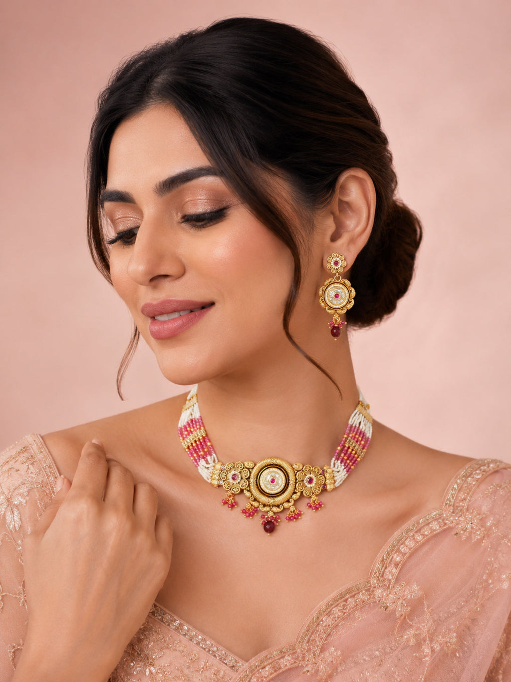 Aanura Antique Circular Kundan Choker Necklace Set