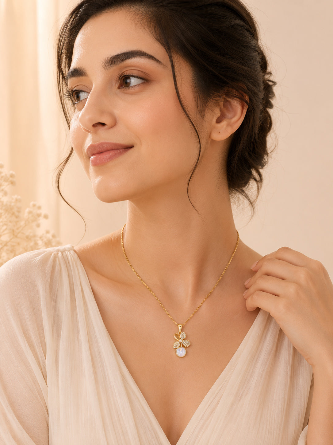 18K Gold Plated Floral White Crystal Drop Necklace