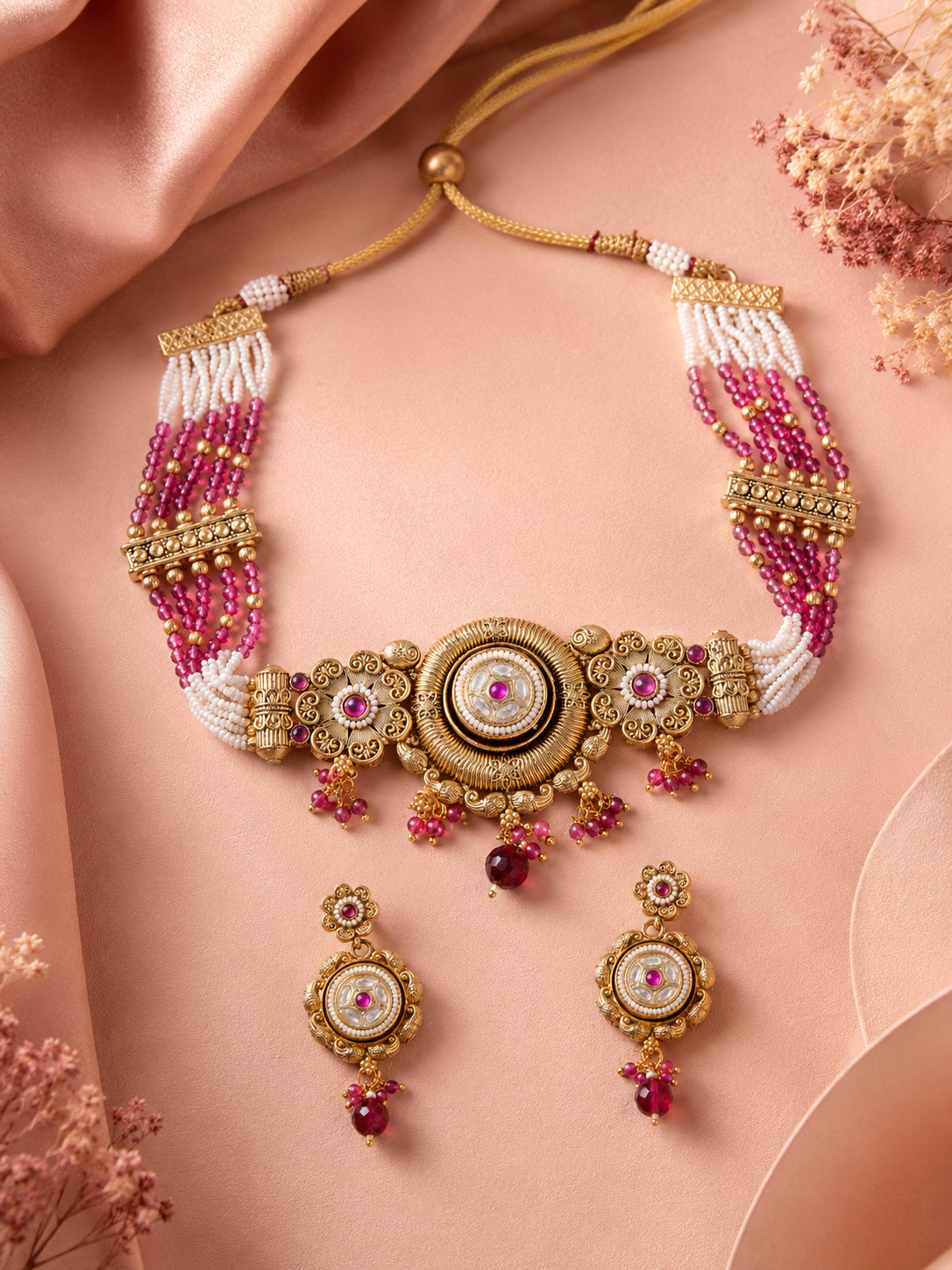 Aanura Antique Circular Kundan Choker Necklace Set