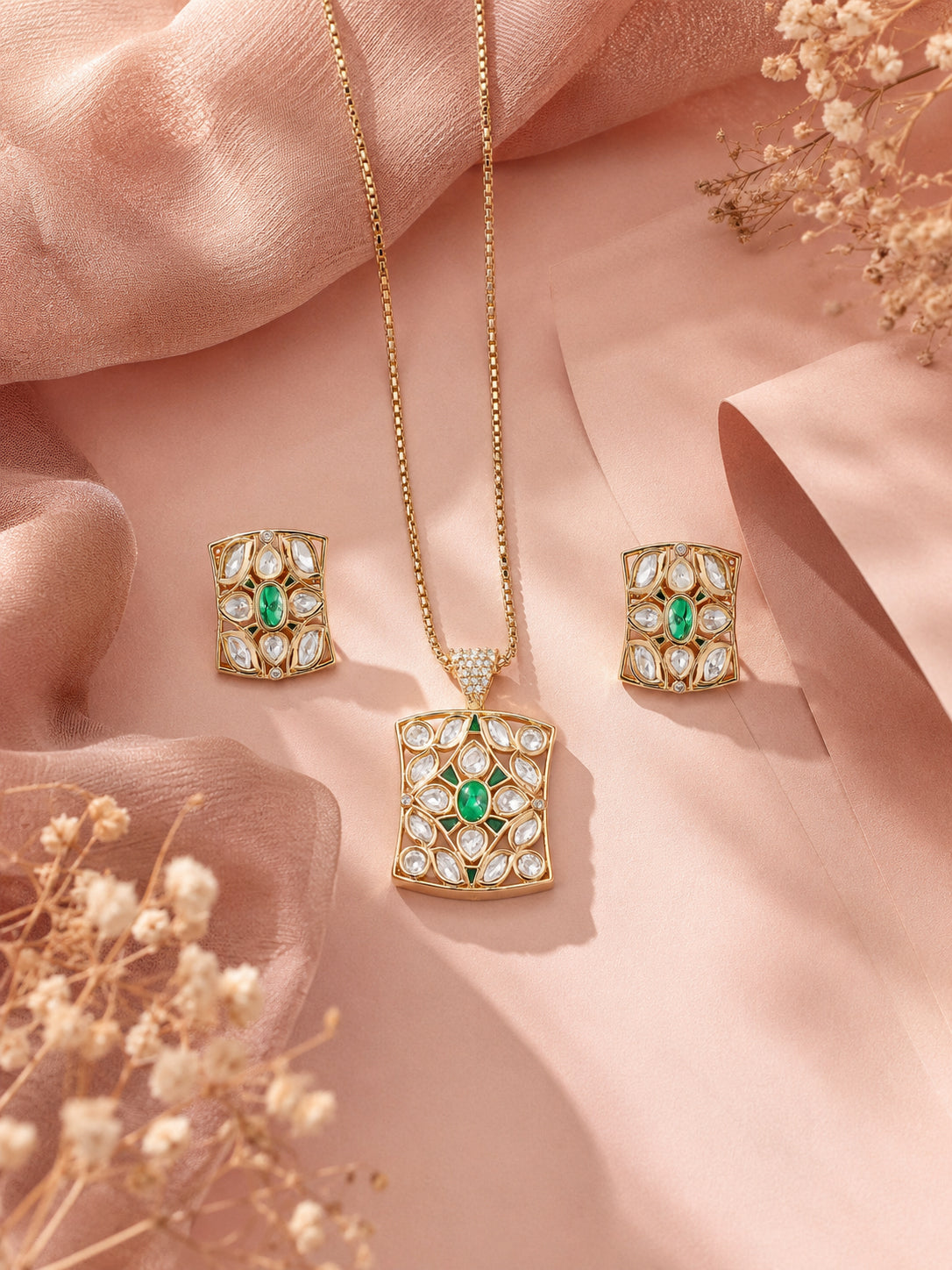 Aanura Minimal Kundan Pendant Necklace with Earrings