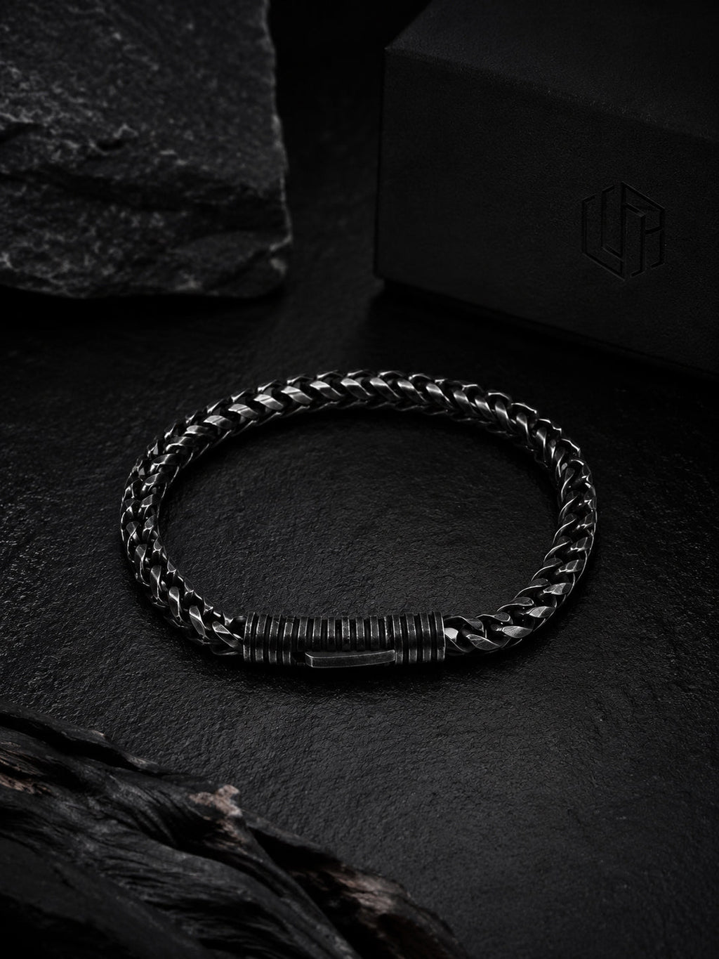Black Plated Anti Tarnish Waterproof Barrel Bracelet