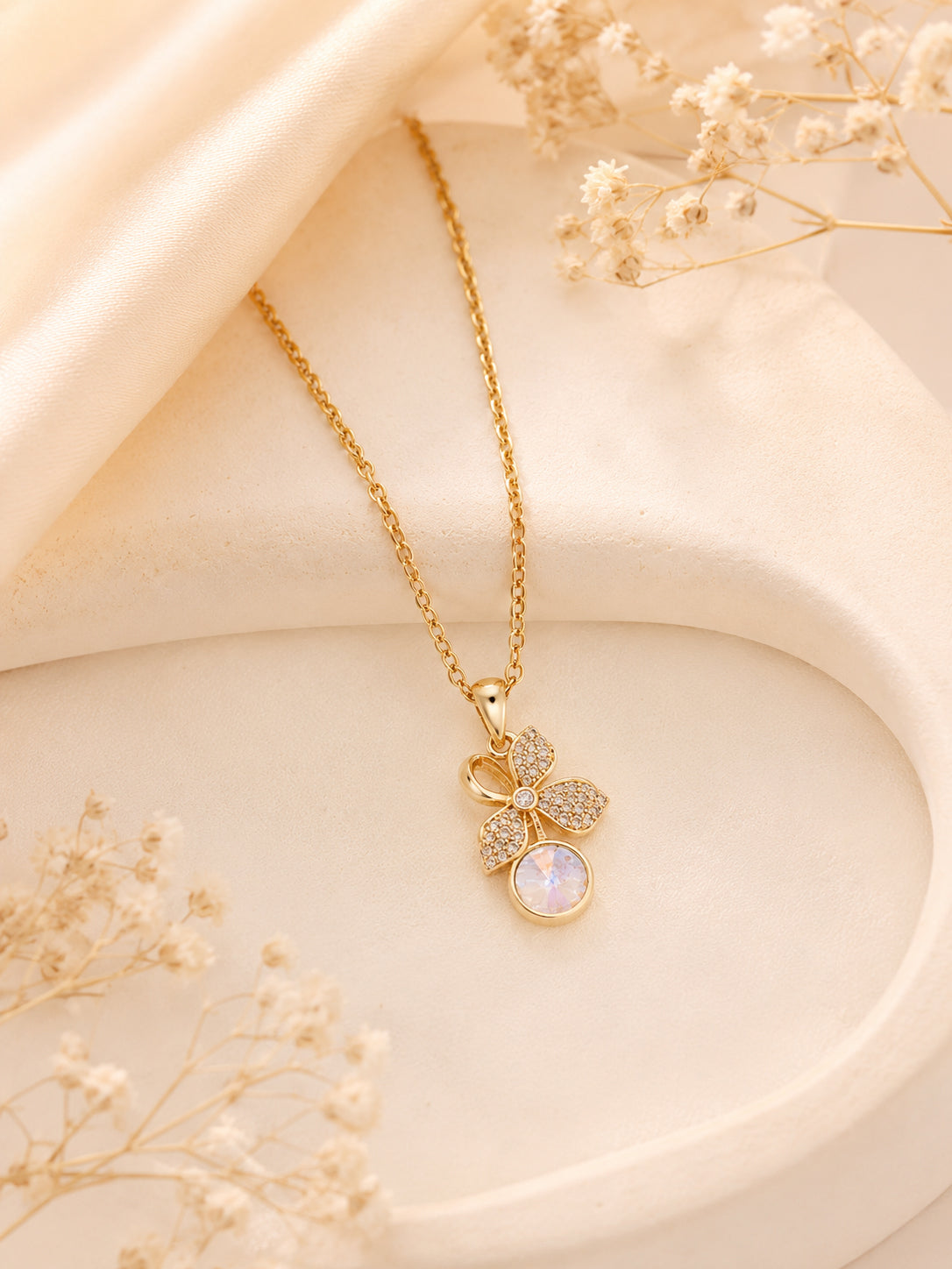 18K Gold Plated Floral White Crystal Drop Necklace