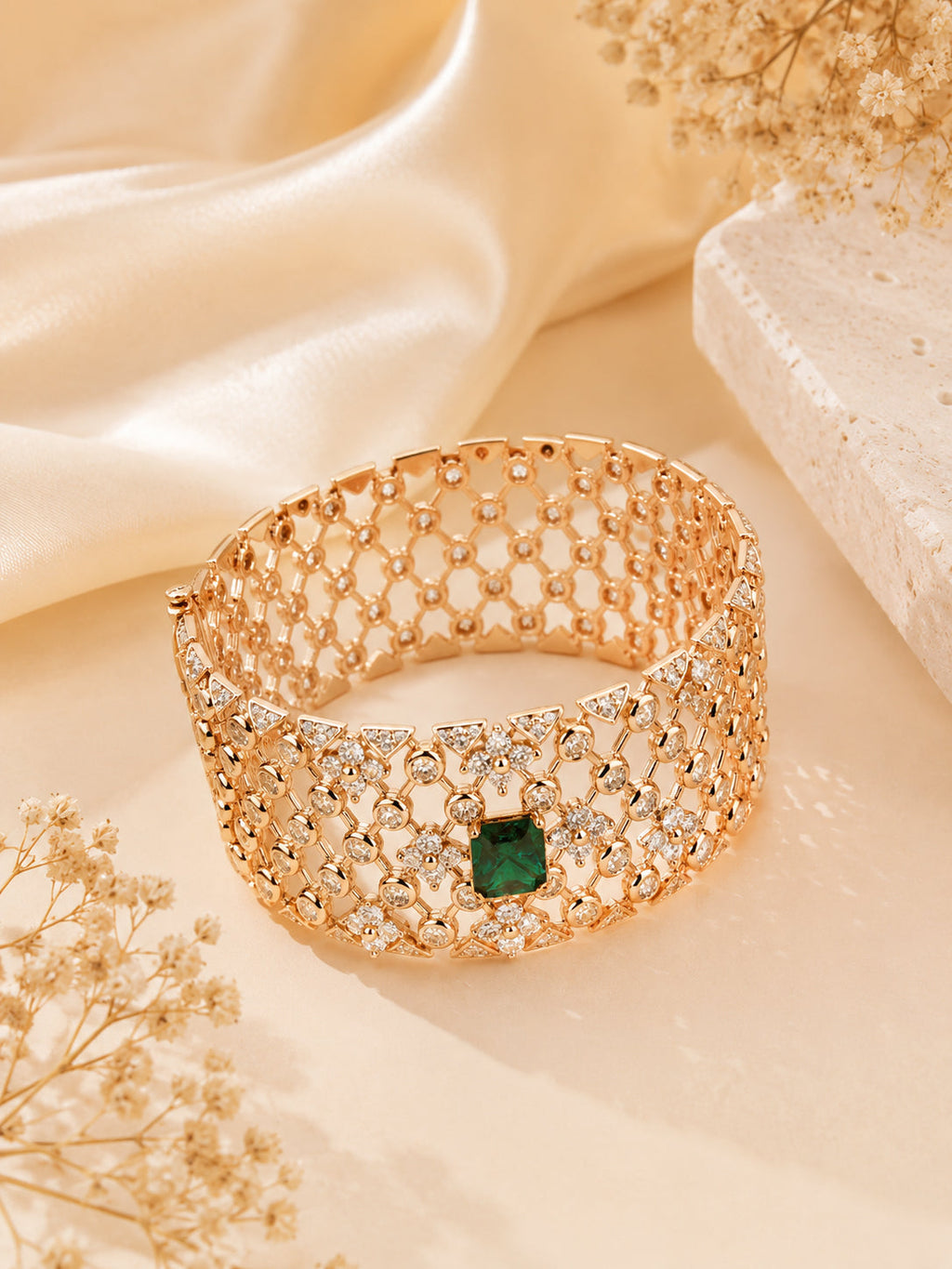 Aanura Emerald Glow Rose Bracelet