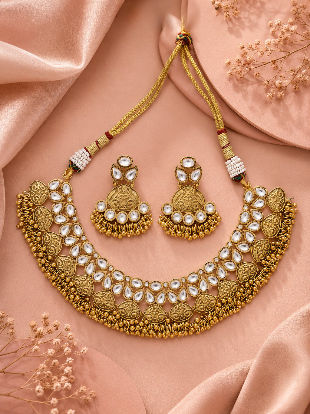 Aanura Antique Gold Kundan Choker Necklace Set
