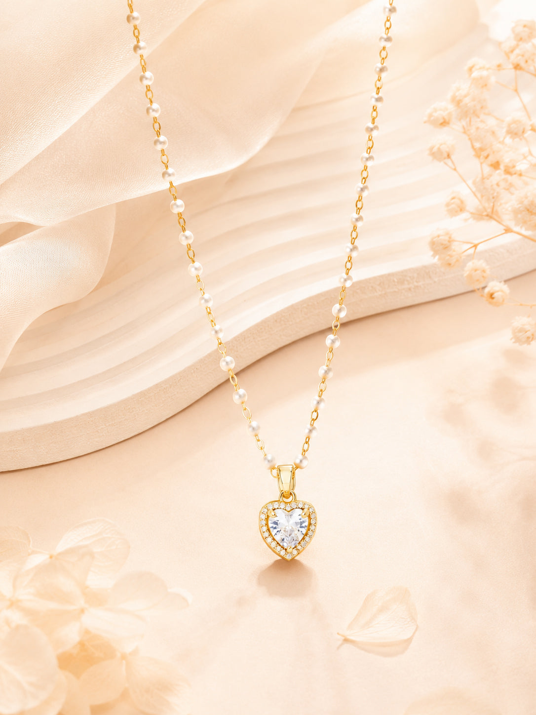 18K Gold Plated Pearl Chain Heart Halo Necklace