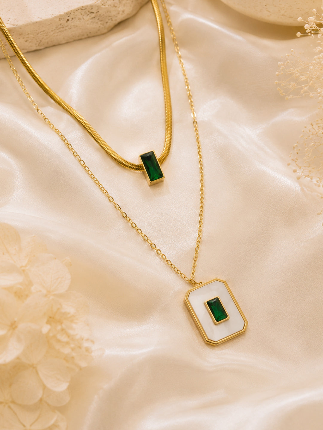 Aanura Emerald Square Dual-Layer Necklace
