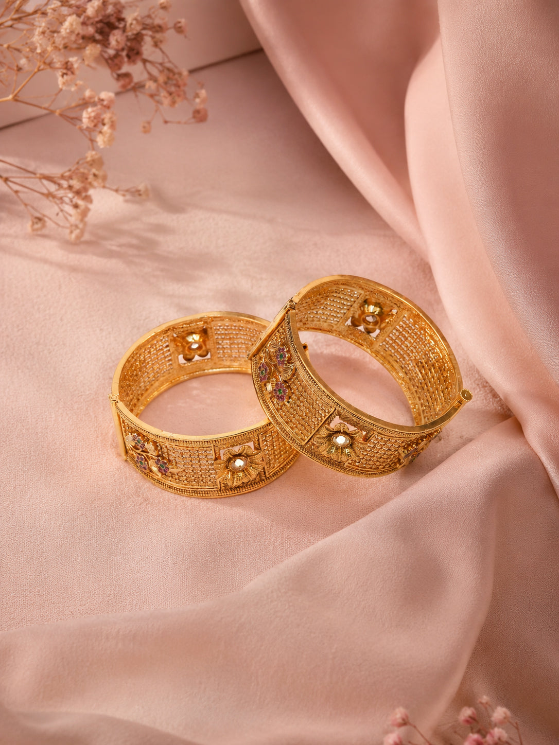 Aanura Gold Plated Heritage Stonework Bangle