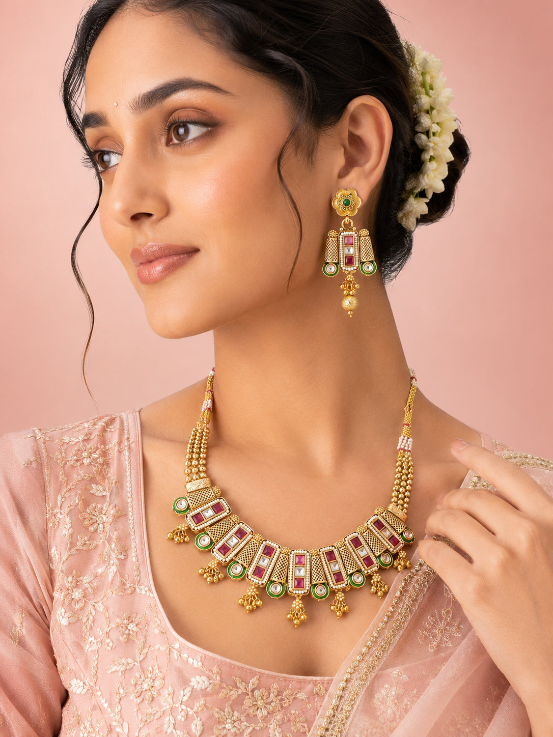 Aanura Antique Green Kundan Choker Necklace Set