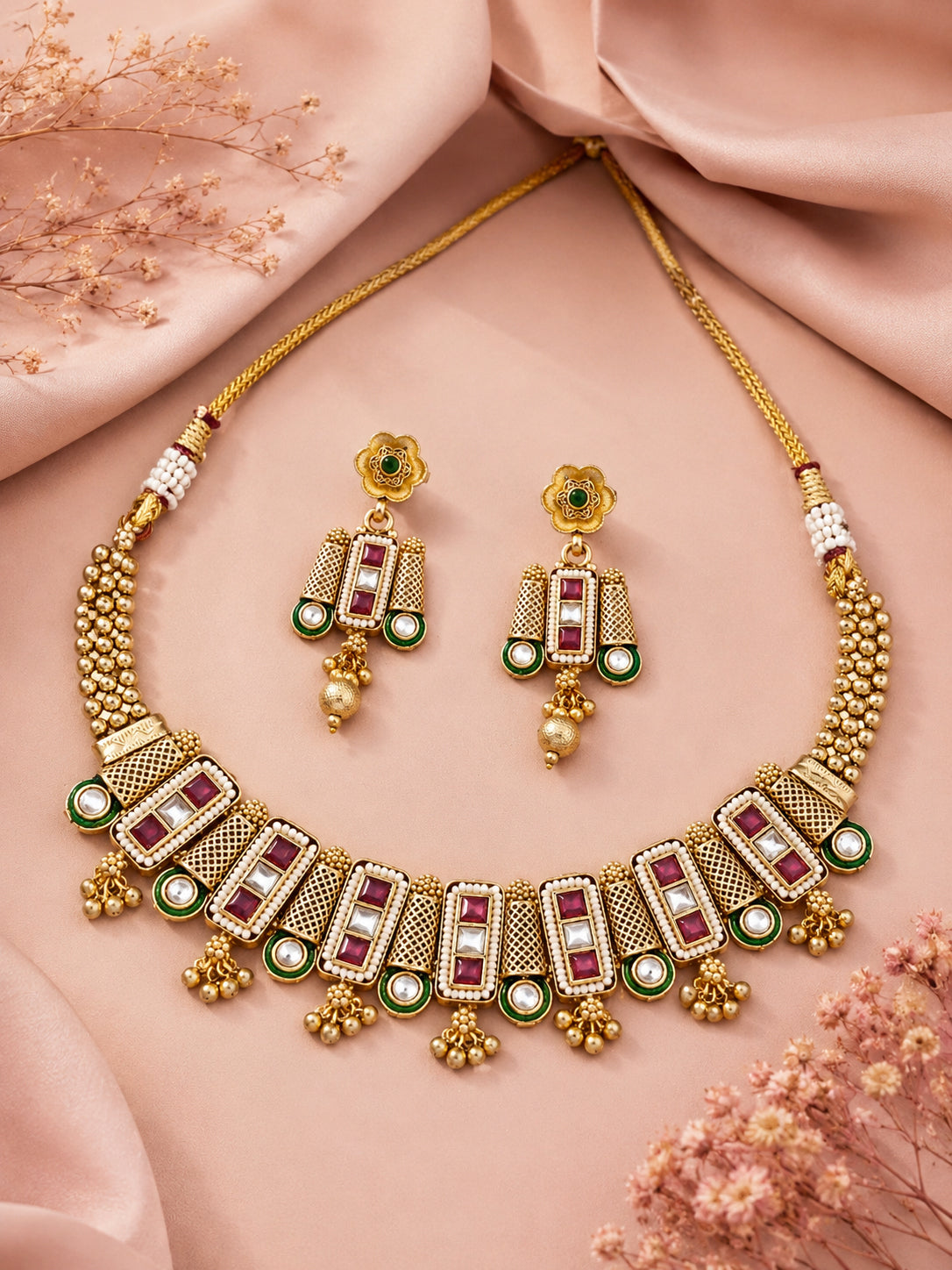 Aanura Antique Green Kundan Choker Necklace Set