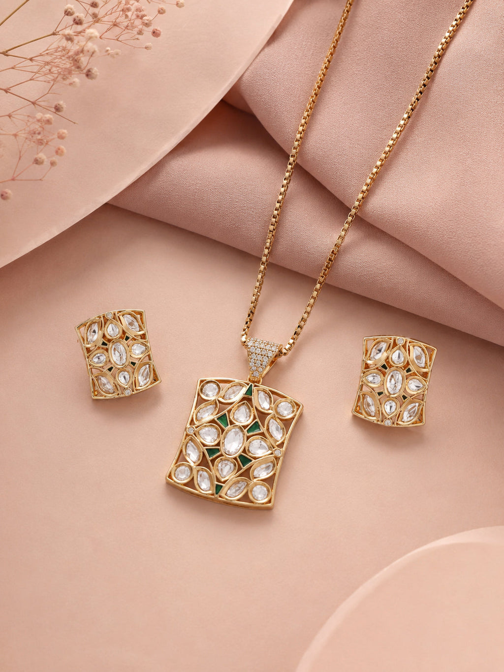 Aanura Minimal Kundan Pendant Necklace with Earrings